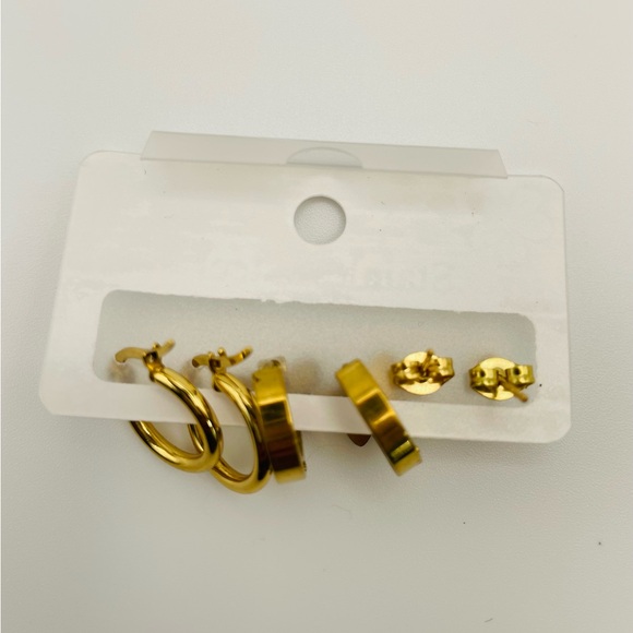 3 pairs of 18k gold plated stainless steel earrings - Picture 3 of 4